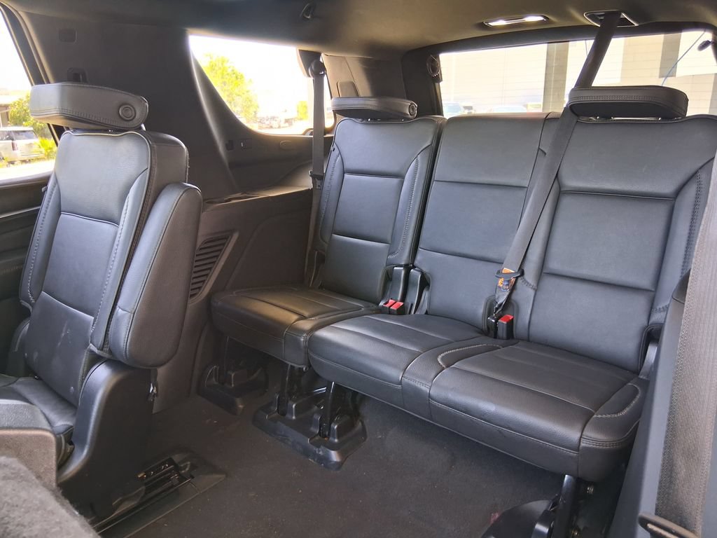Used 2023 GMC Yukon Denali RWD image 24