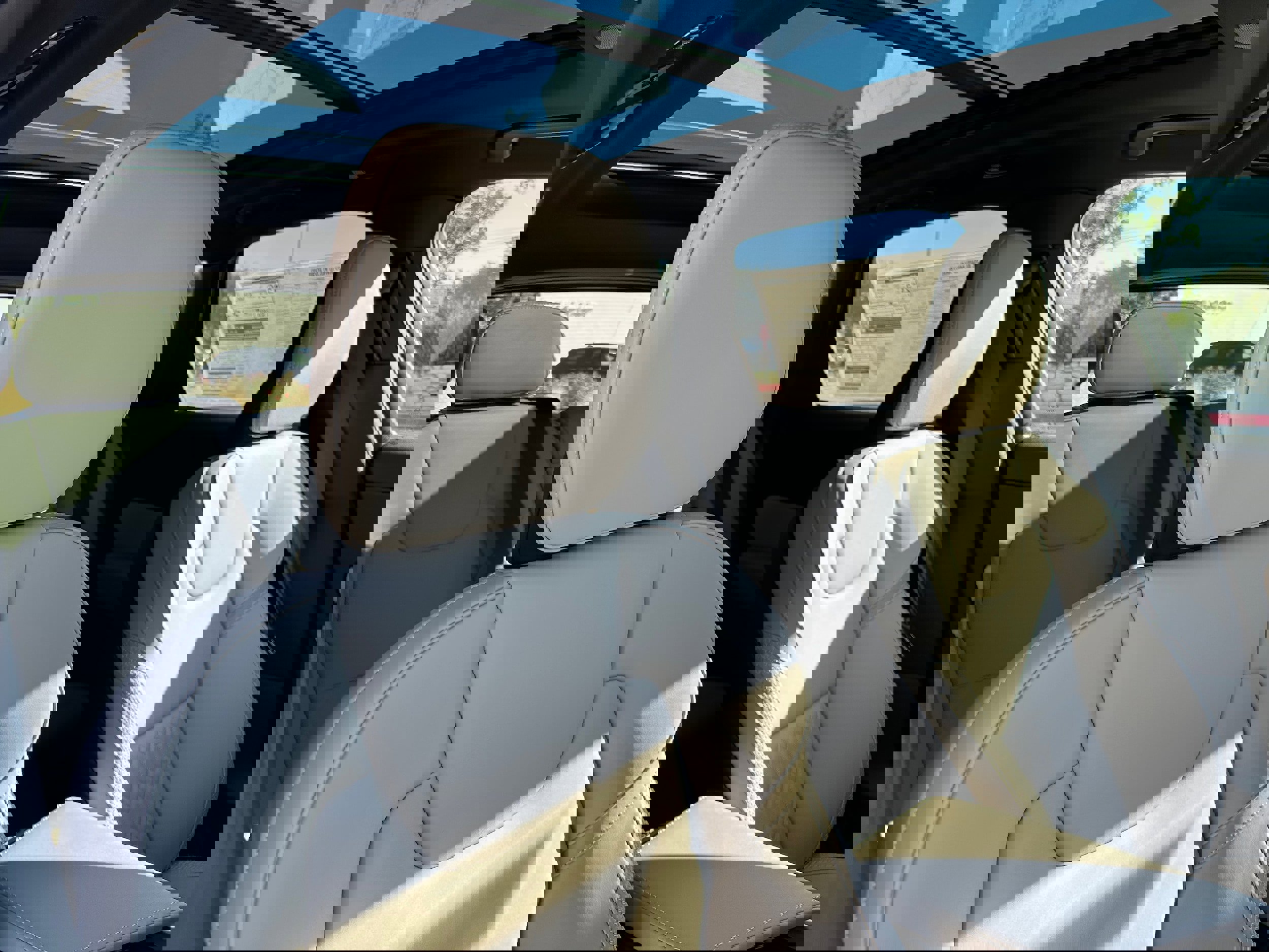 New 2026 Volvo XC60 B5 Plus w/ Protection Package Premier image 9