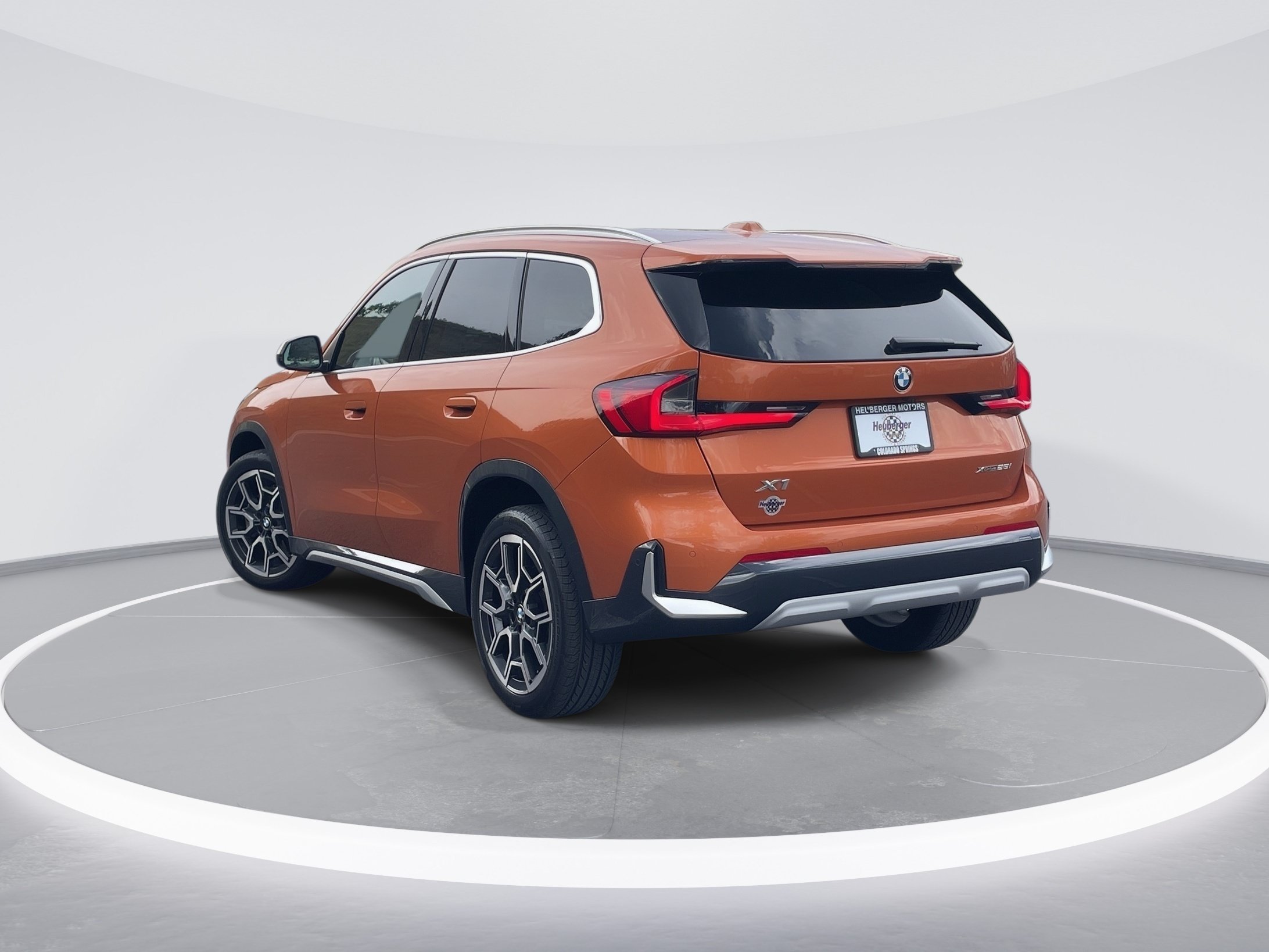 Used 2025 BMW X1 xDrive28i w/ Technology Package AWD/4WD image 7