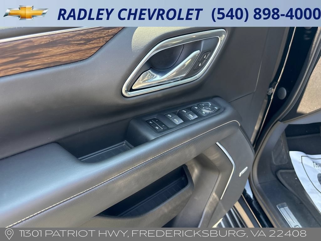 Used 2021 Chevrolet Tahoe Premier w/ Premium Package AWD/4WD image 5