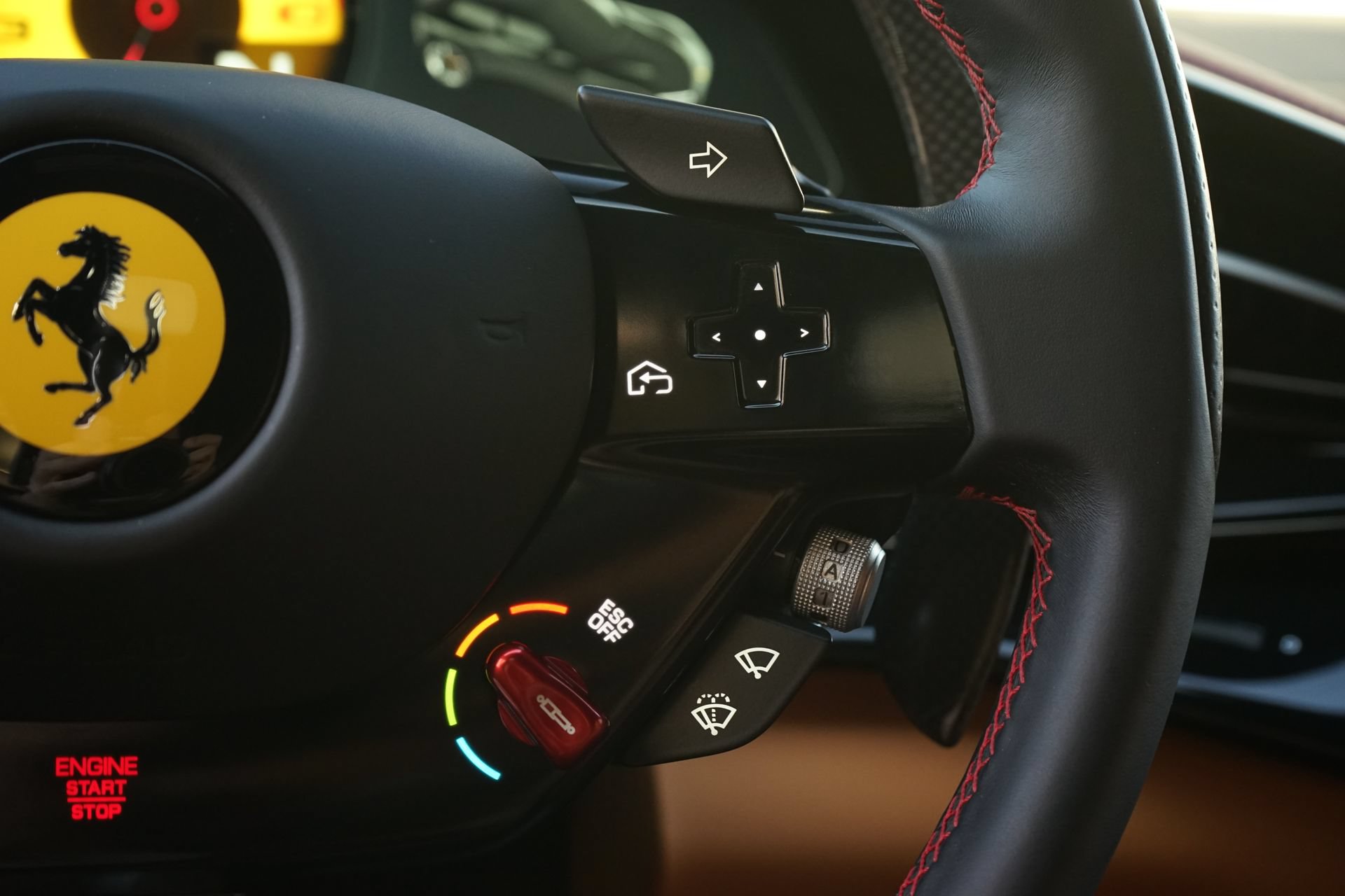 Used 2025 Ferrari Purosangue AWD/4WD image 28