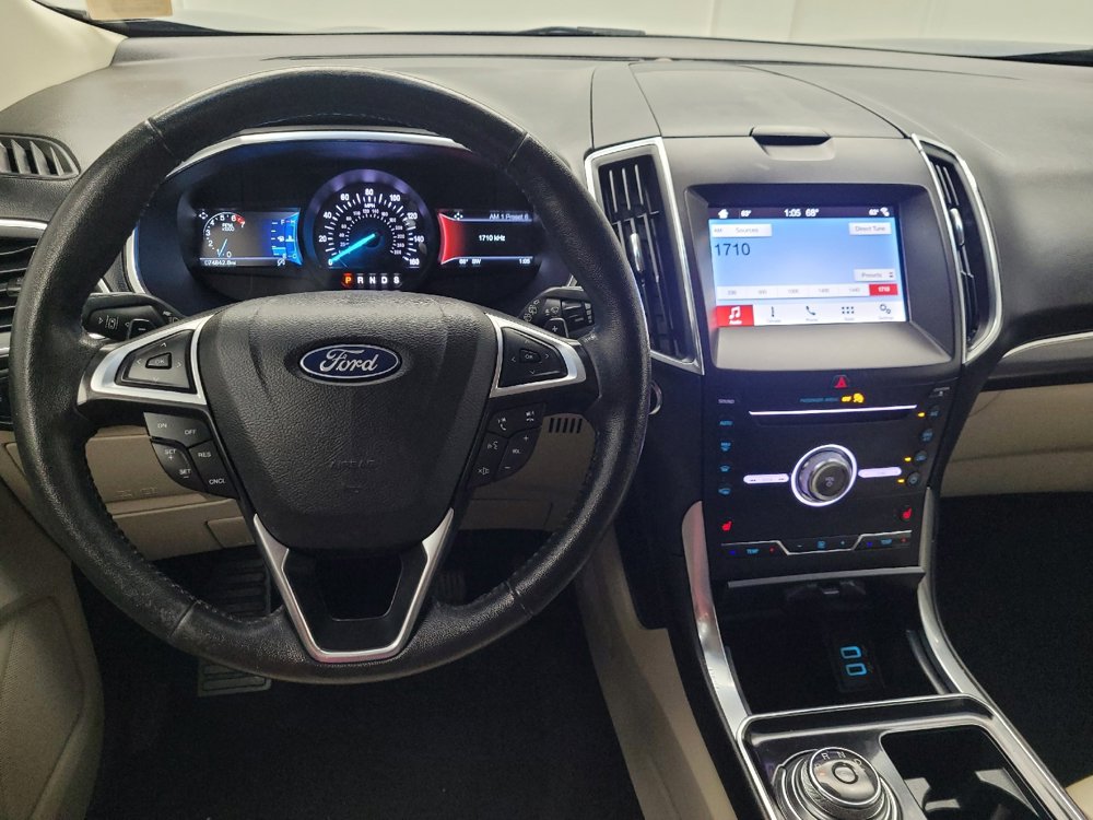 Used 2019 Ford Edge Titanium image 22