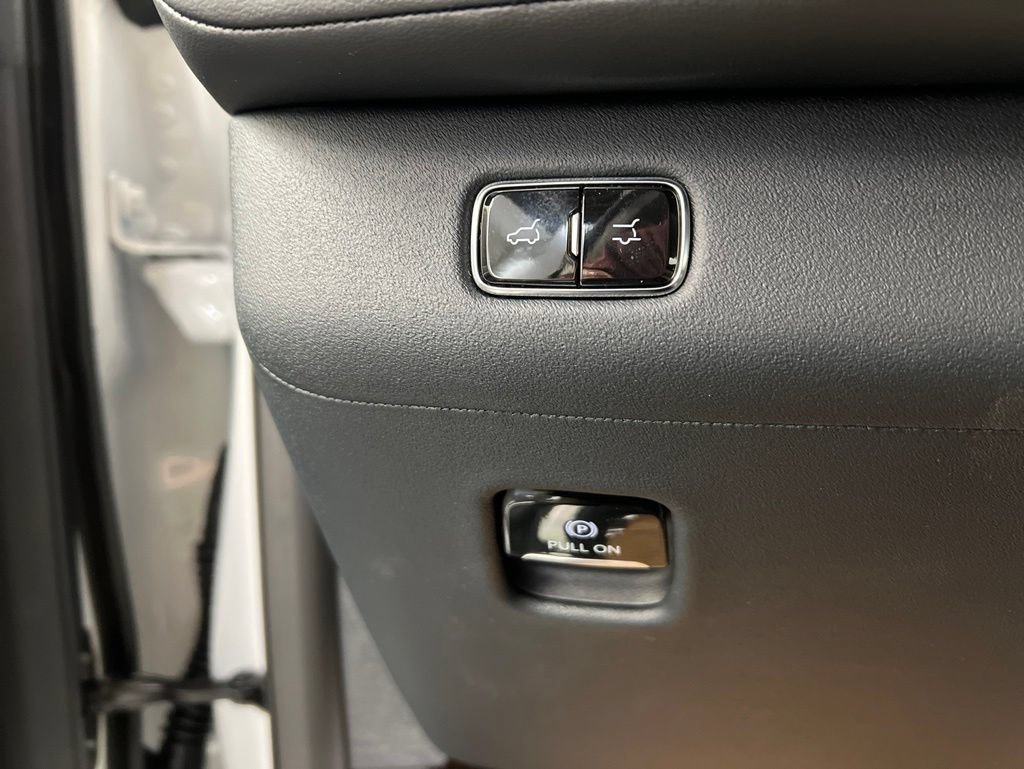 Used 2026 Lincoln Navigator Premiere AWD/4WD image 23