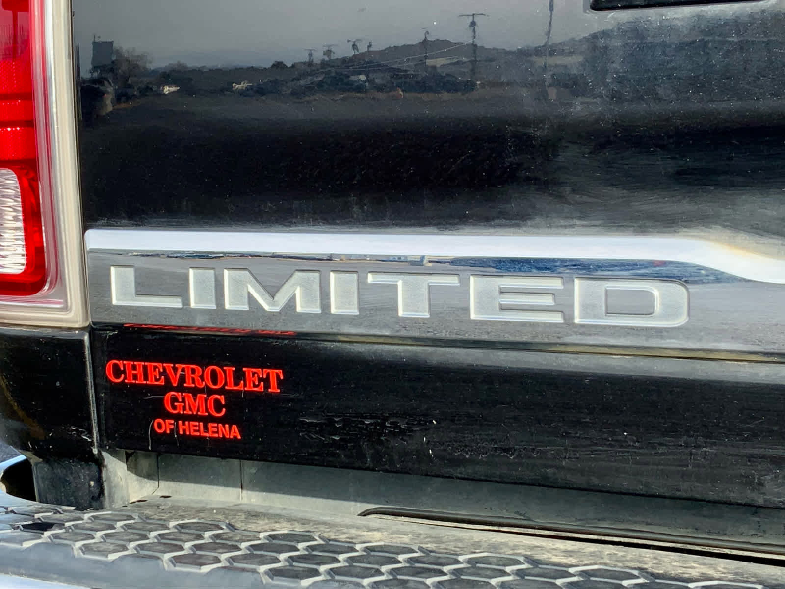 Used 2018 RAM 1500 Limited image 21