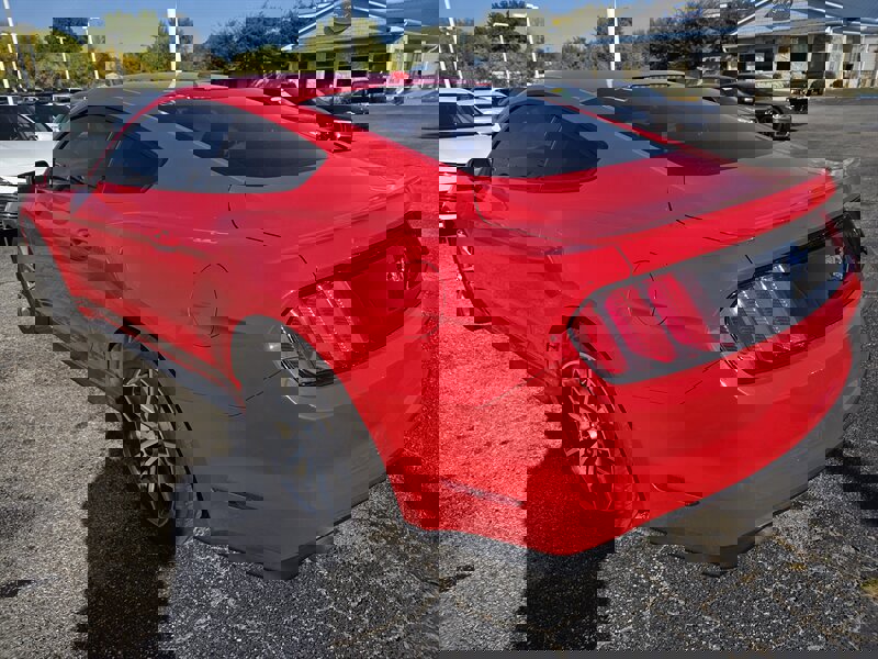 Used 2016 Ford Mustang Premium image 5