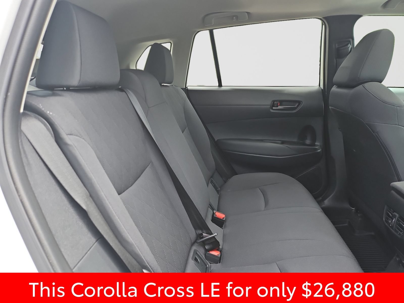 Used 2024 Toyota Corolla Cross LE w/ Moonroof Package FWD image 45