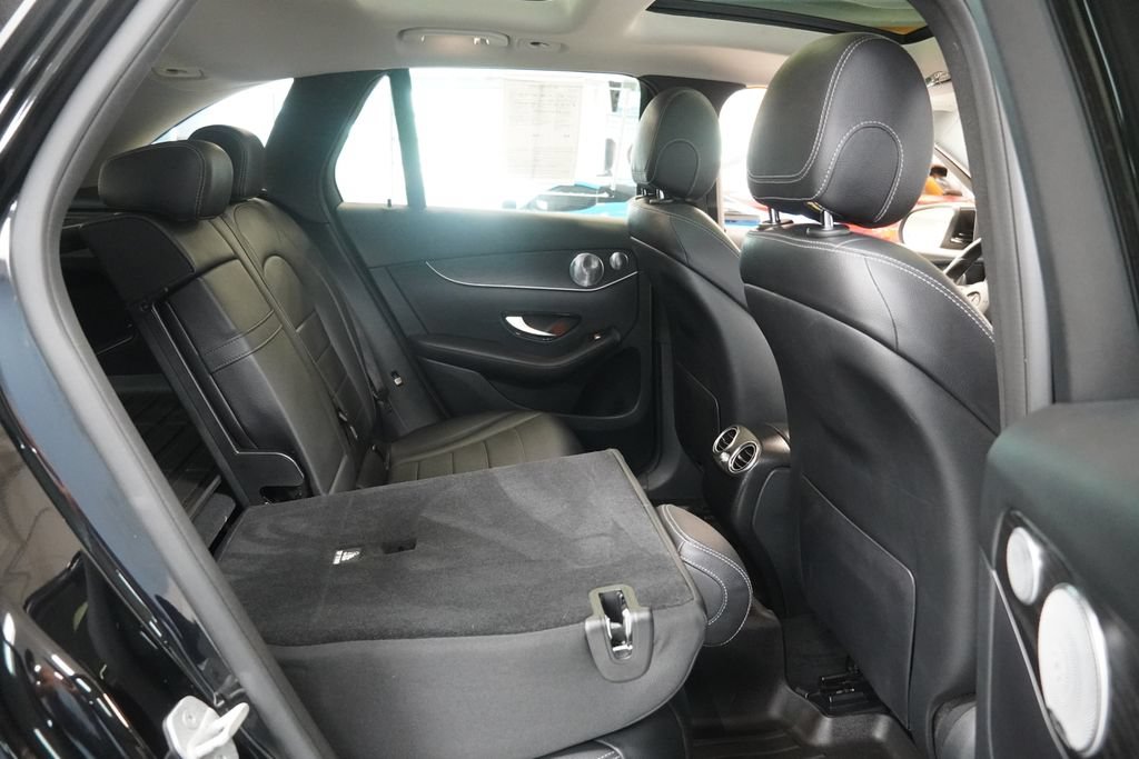 Used 2016 Mercedes-Benz GLC 300 4MATIC image 34