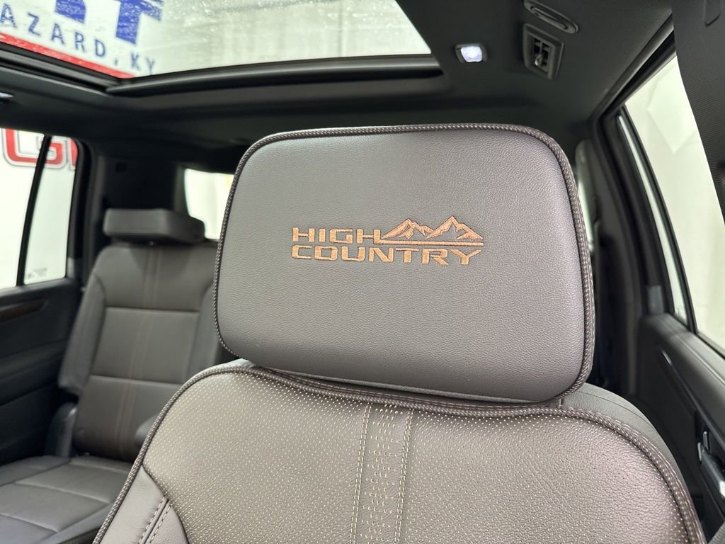 New 2025 Chevrolet Suburban High Country image 24