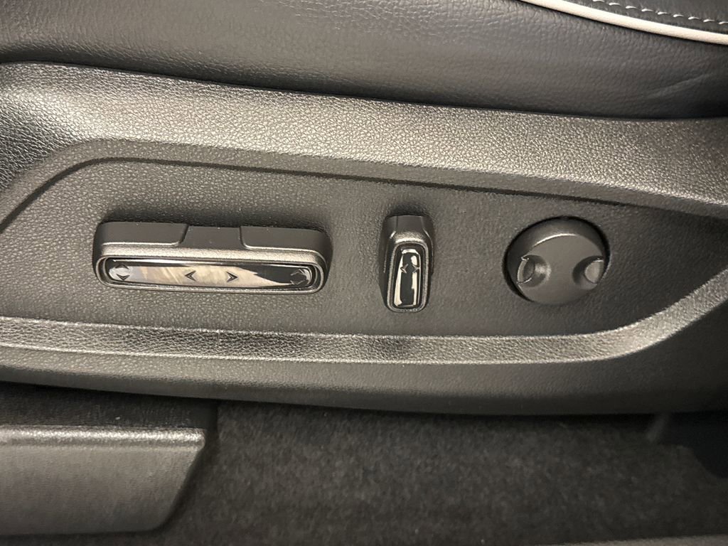 Certified 2025 Honda Pilot Elite image 27