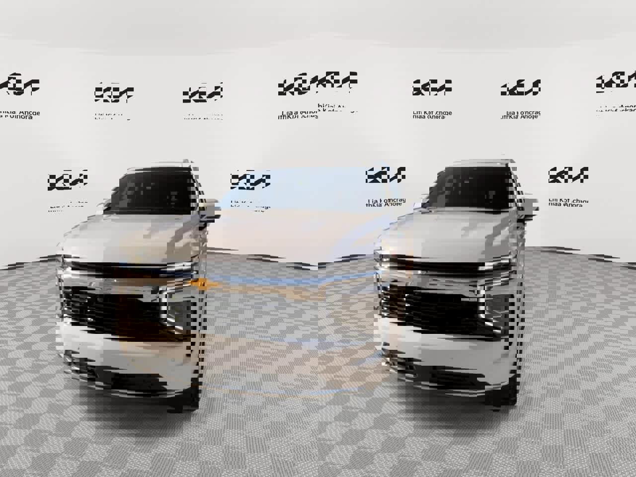 Used 2025 Chevrolet Suburban LS w/ Max Trailering Package image 4