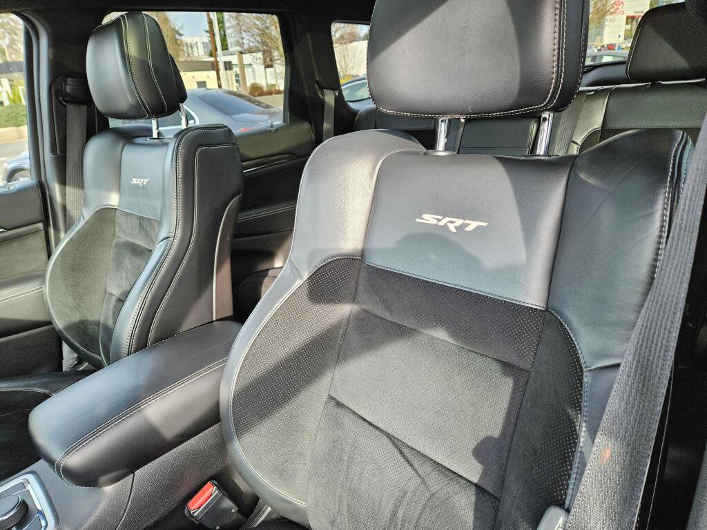 Used 2015 Jeep Grand Cherokee SRT w/ Luxury Group II image 22