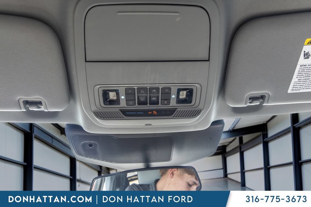 Used 2021 Ford Explorer XLT w/ Equipment Group 202A AWD/4WD image 14