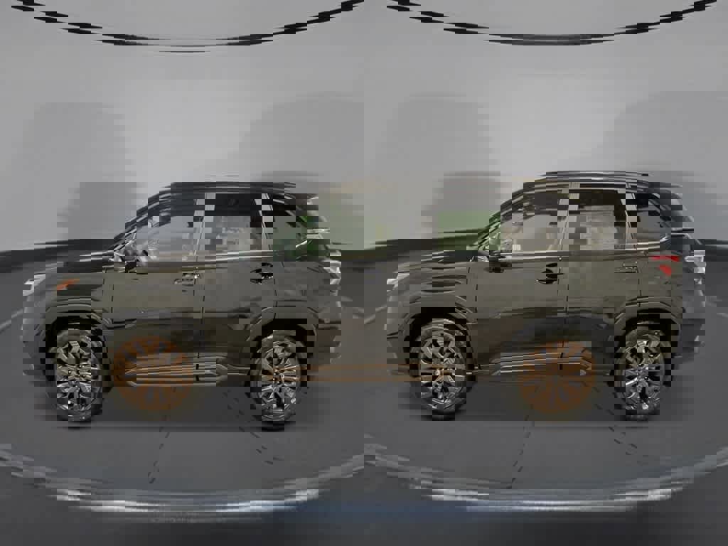 Used 2025 Subaru Forester Sport image 2