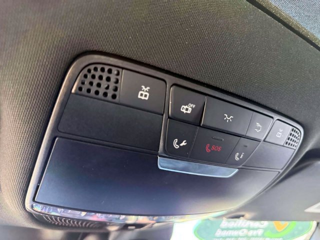 Used 2019 Mercedes-Benz GLC 300 4MATIC image 33