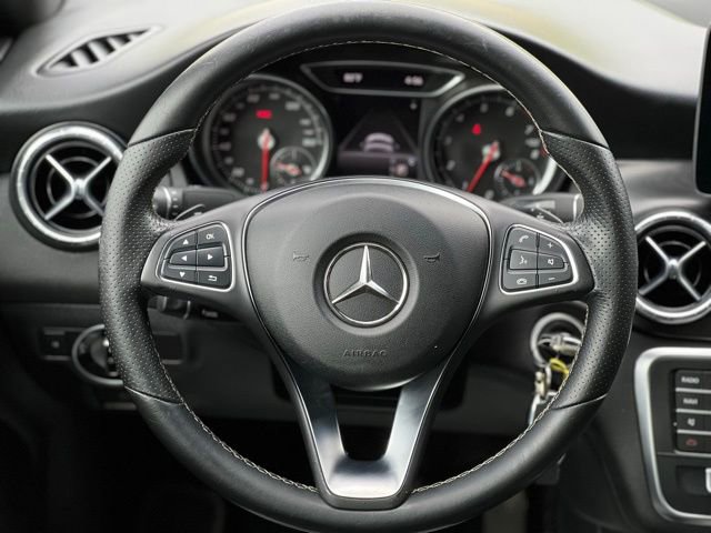 Used 2017 Mercedes-Benz CLA 250 image 32
