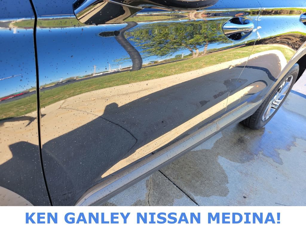 Used 2023 Hyundai Santa Fe SEL image 11