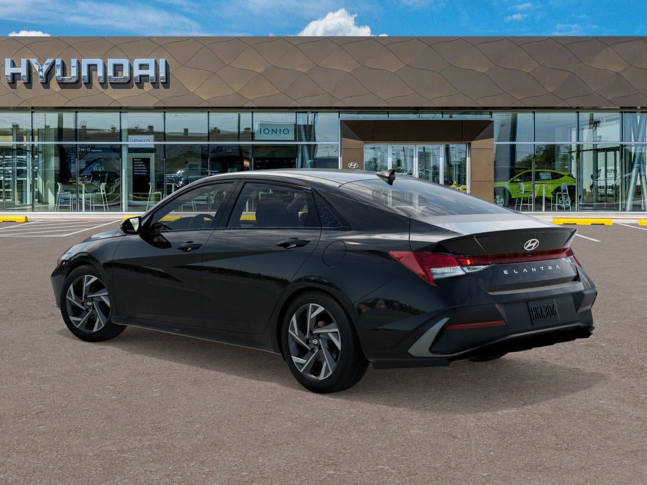 Certified 2025 Hyundai Elantra Sport w/ Cargo Package FWD image 5