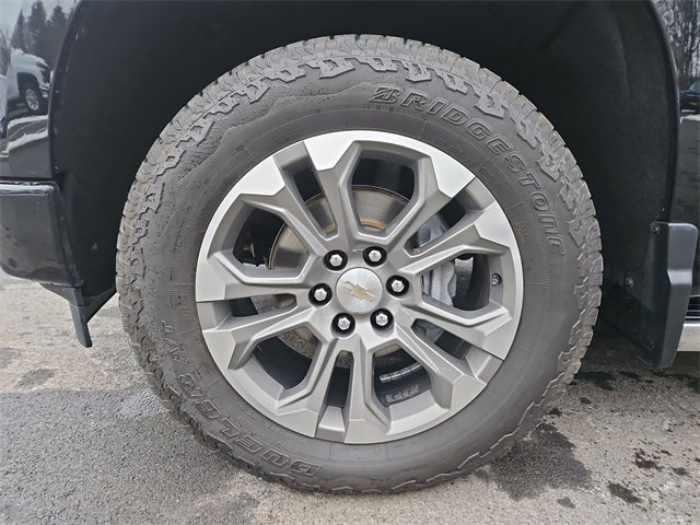 Used 2023 Chevrolet Silverado 1500 High Country w/ Technology Package image 33