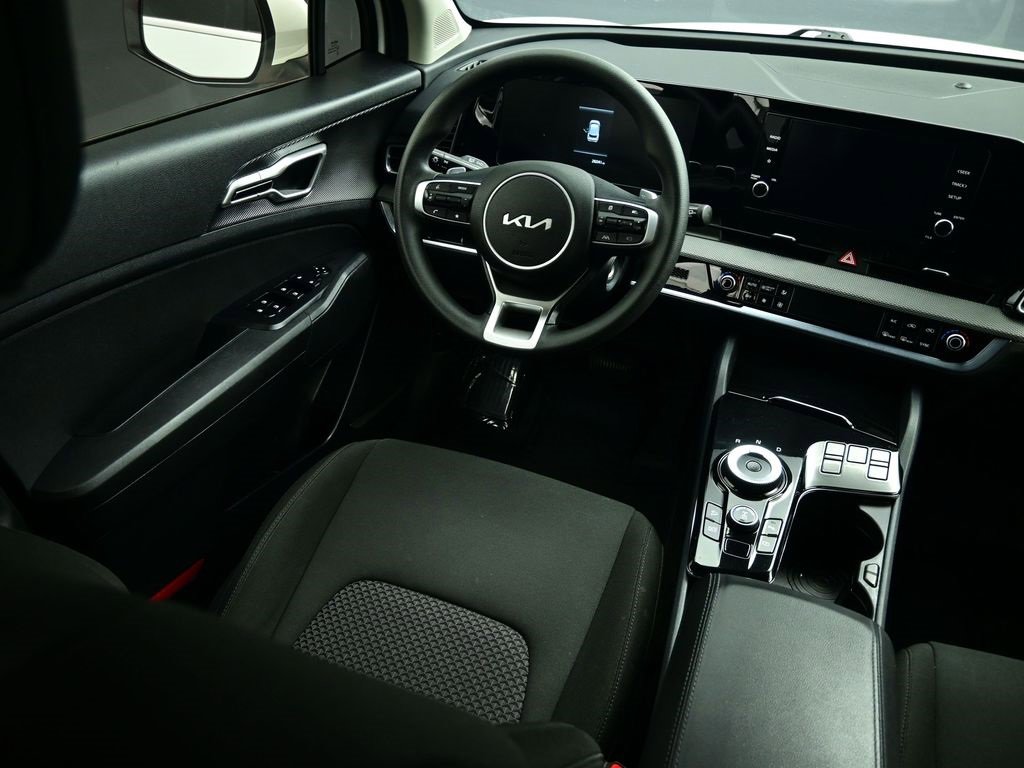 Certified 2024 Kia Sportage LX image 16