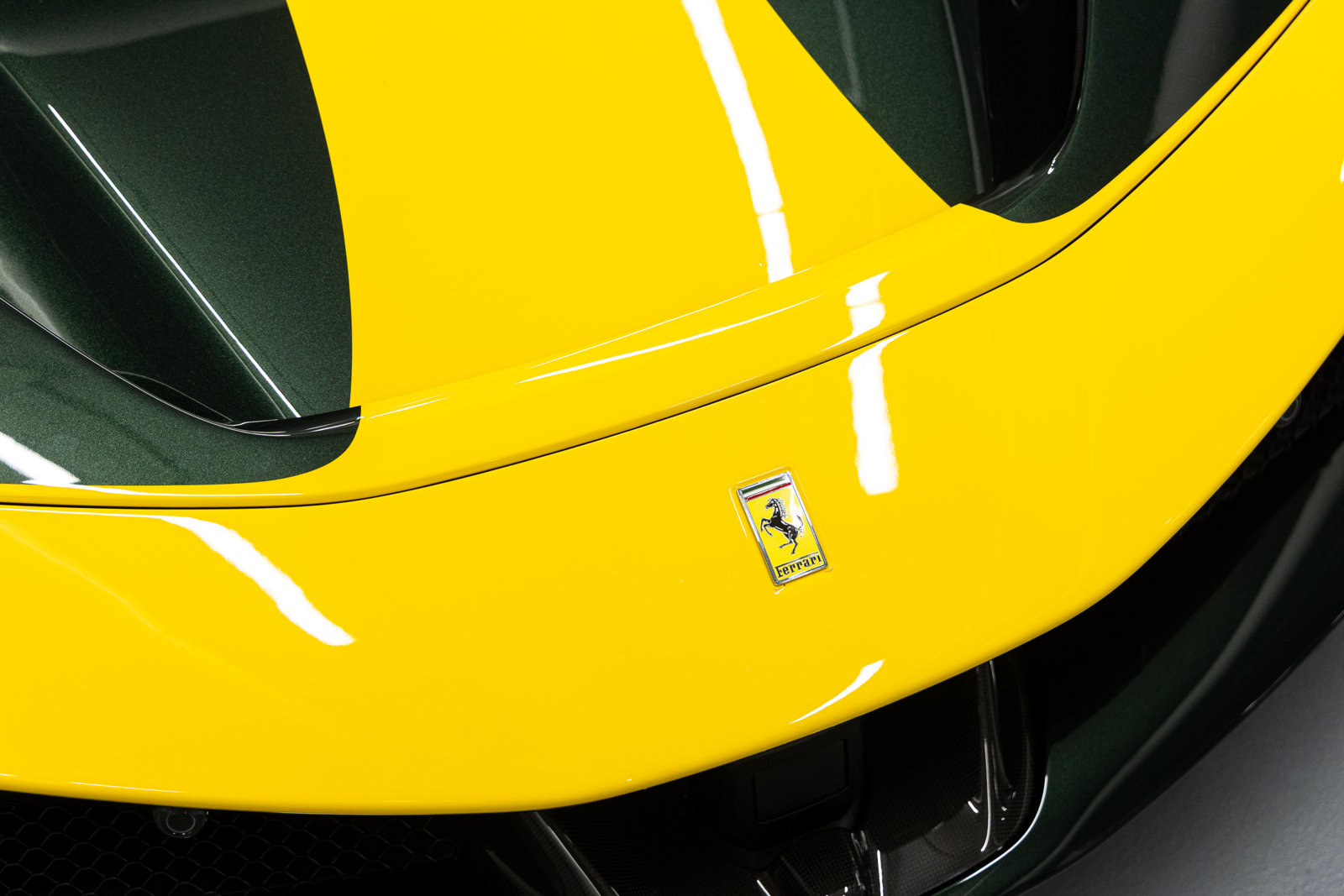 Used 2025 Ferrari SF90 Spider AWD/4WD image 28
