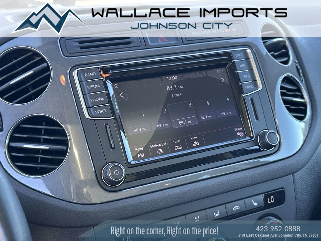 Used 2017 Volkswagen Tiguan SEL AWD/4WD image 15