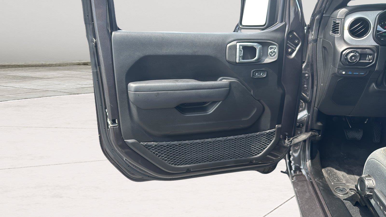 New 2025 Jeep Wrangler Unlimited Sport S 4xe w/ Convenience Group AWD/4WD image 17