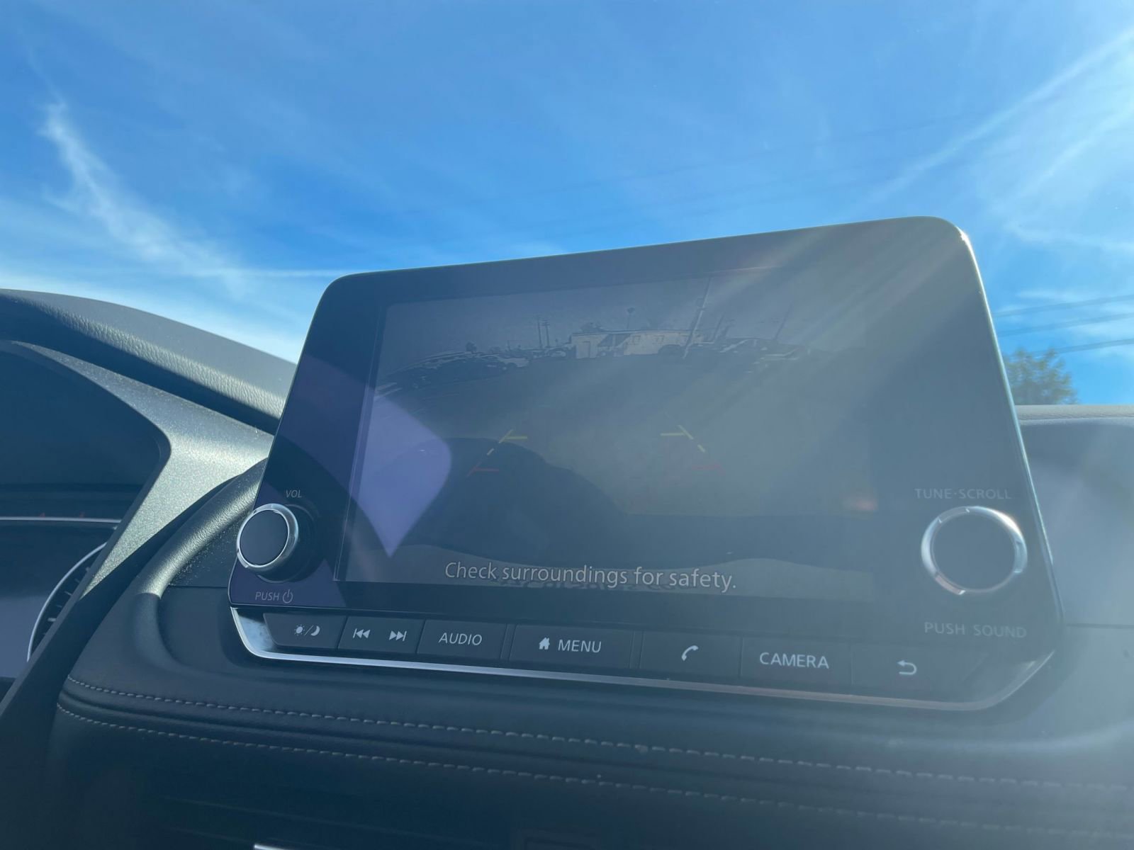 Used 2025 Nissan Rogue SV image 21