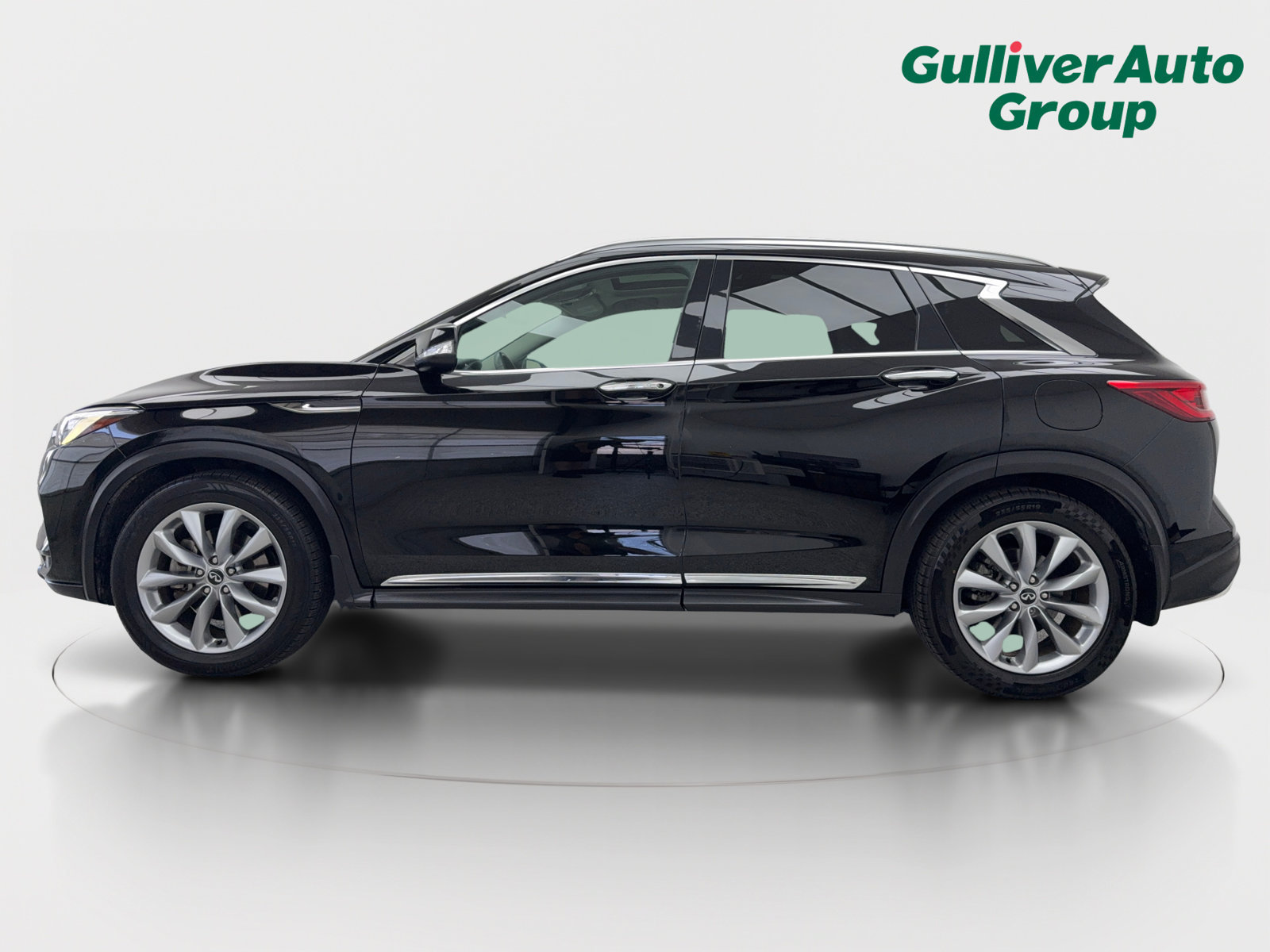 Used 2019 INFINITI QX50 Luxe w/ Navigation Package FWD image 3