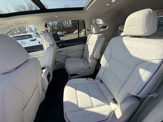 New 2026 Buick Enclave Avenir w/ Super Cruise Package FWD image 19
