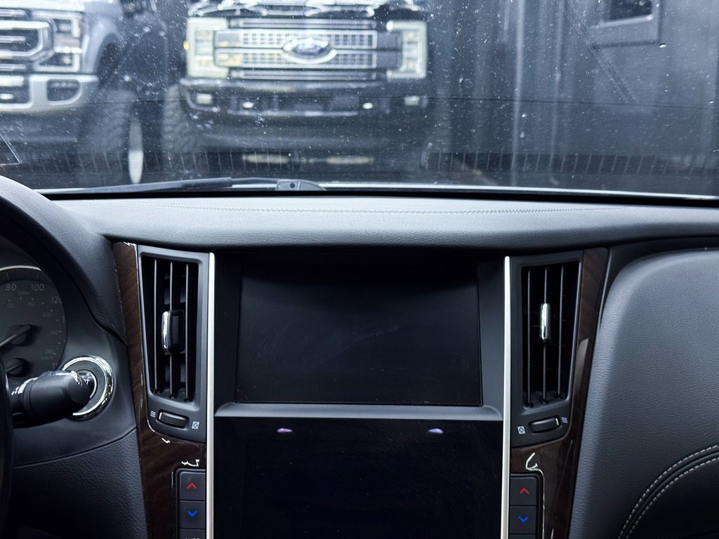 Used 2018 INFINITI Q50 Luxe w/ Essential Package (3.0T Luxe) image 24