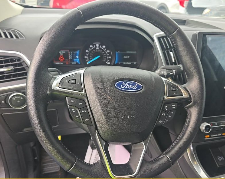 Used 2024 Ford Edge Titanium AWD/4WD image 5