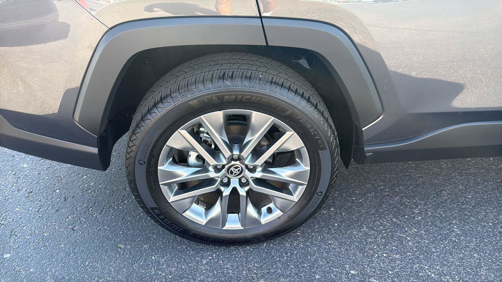 Used 2025 Toyota RAV4 Limited w/ Advanced Technology Package FWD image 11