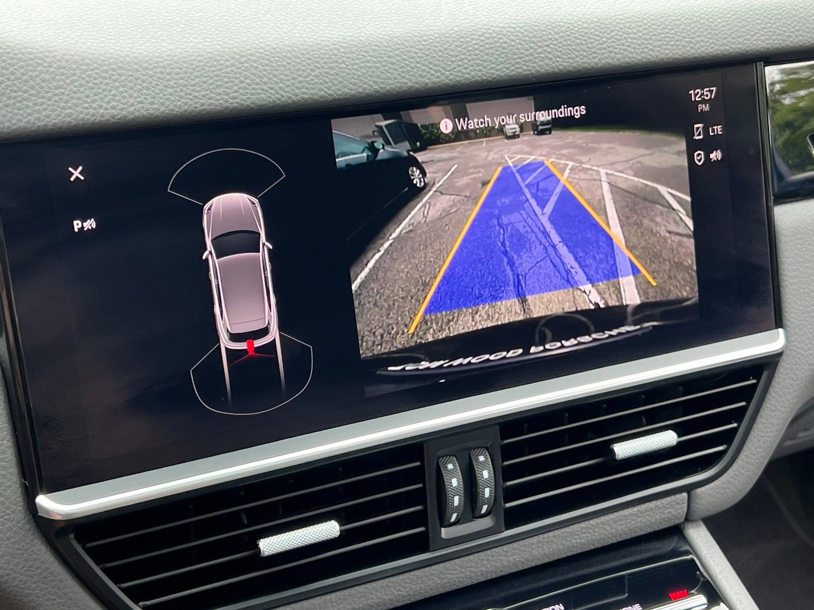 Certified 2023 Porsche Cayenne AWD/4WD image 33