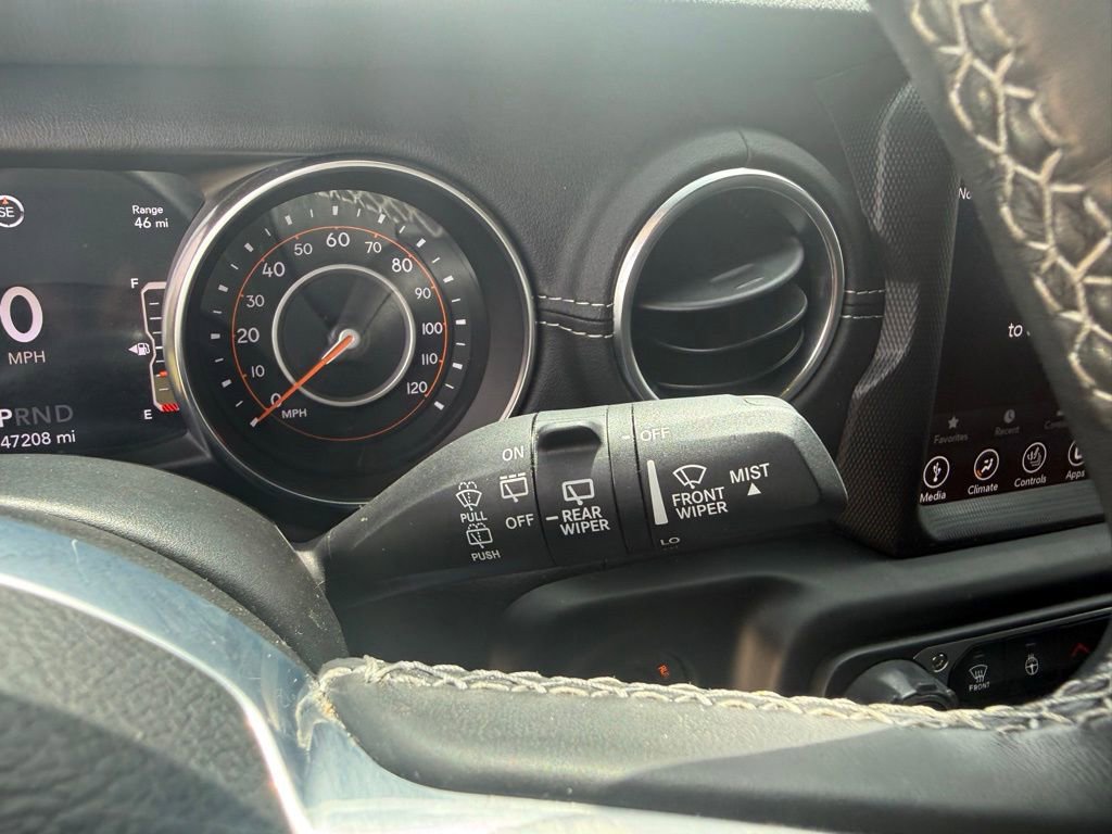 Used 2022 Jeep Wrangler Unlimited Sahara w/ LED Lighting Group image 32