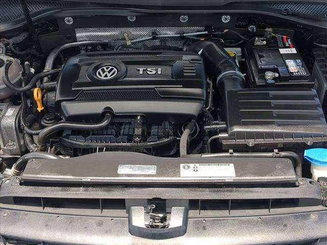 Used 2017 Volkswagen Golf S FWD image 18