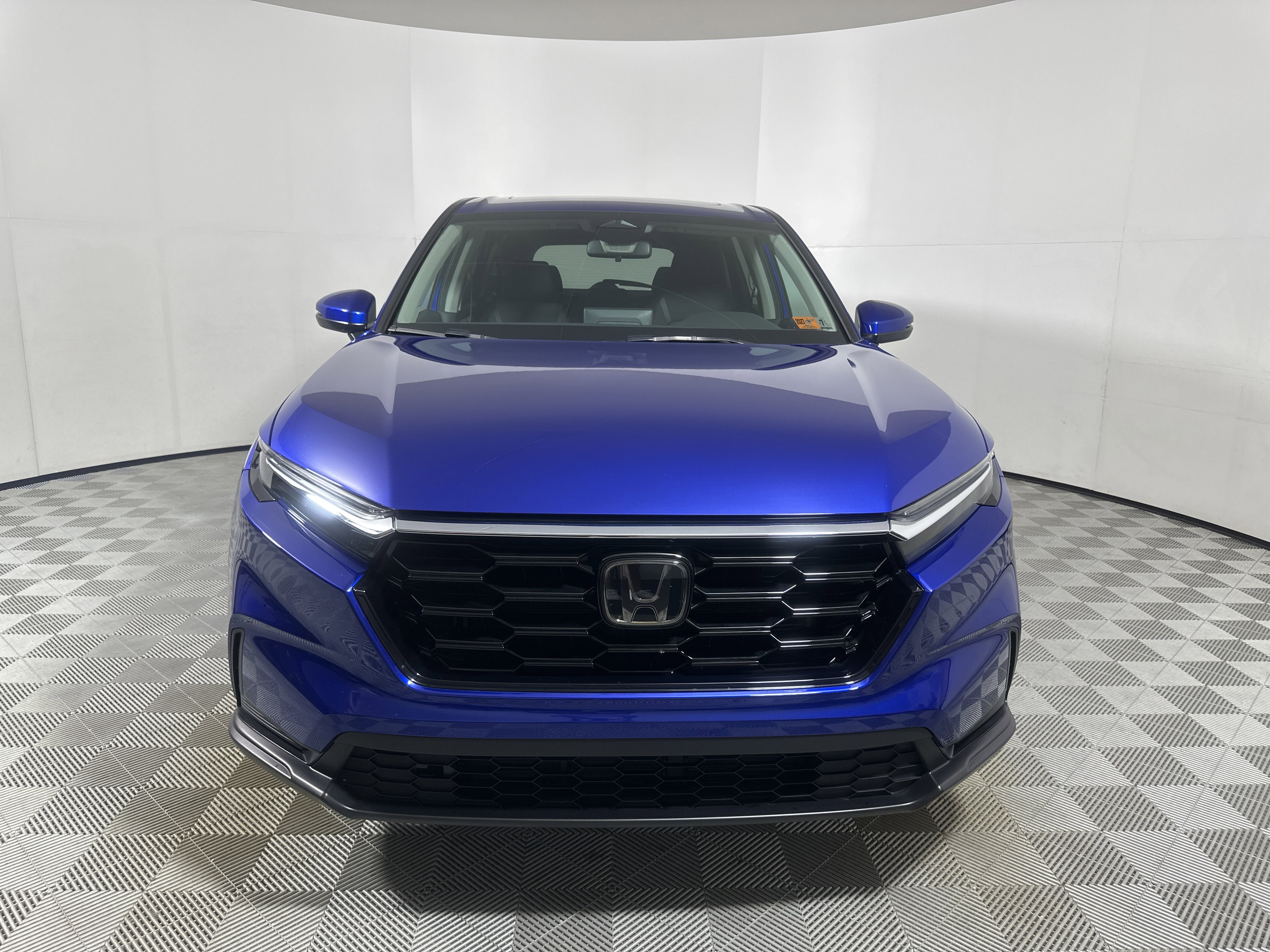 Used 2024 Honda CR-V EX image 2