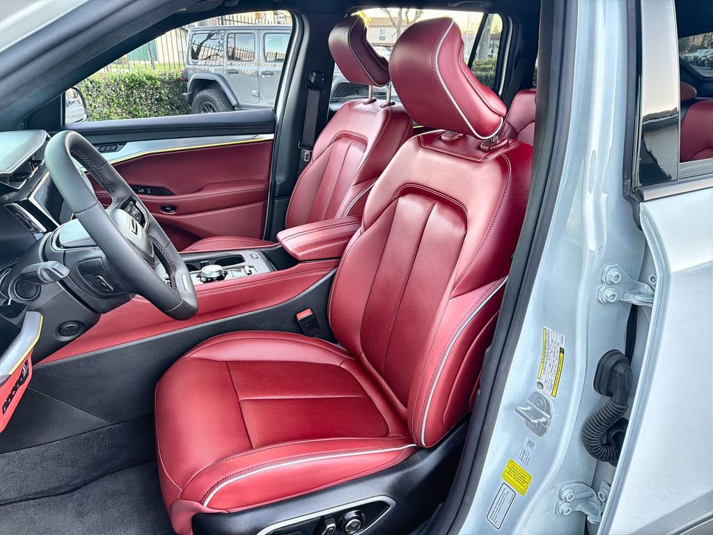 Used 2024 Jeep Wagoneer Launch Edition image 13