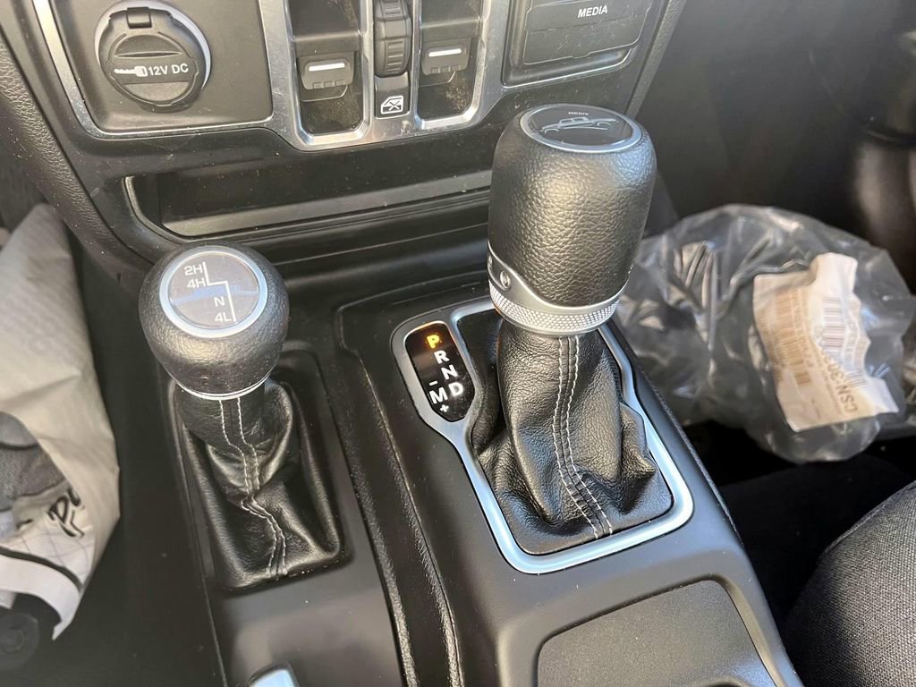 Certified 2024 Jeep Gladiator Sport image 19