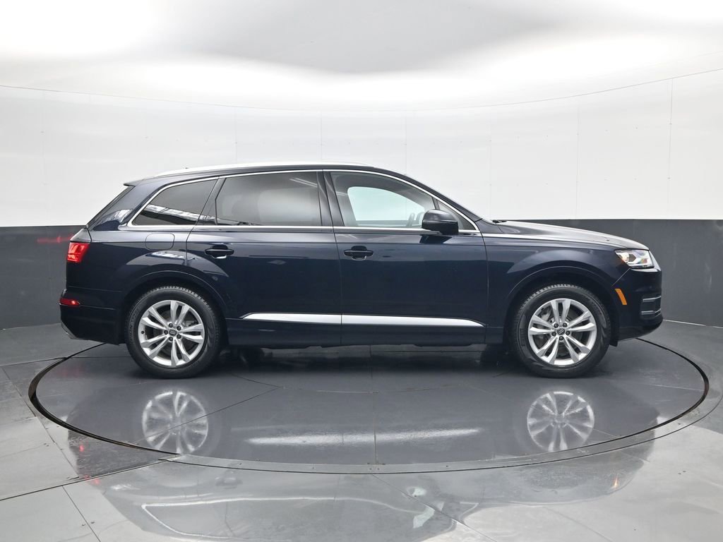 Used 2017 Audi Q7 3.0T Premium Plus w/ Premium Plus Package AWD/4WD image 4