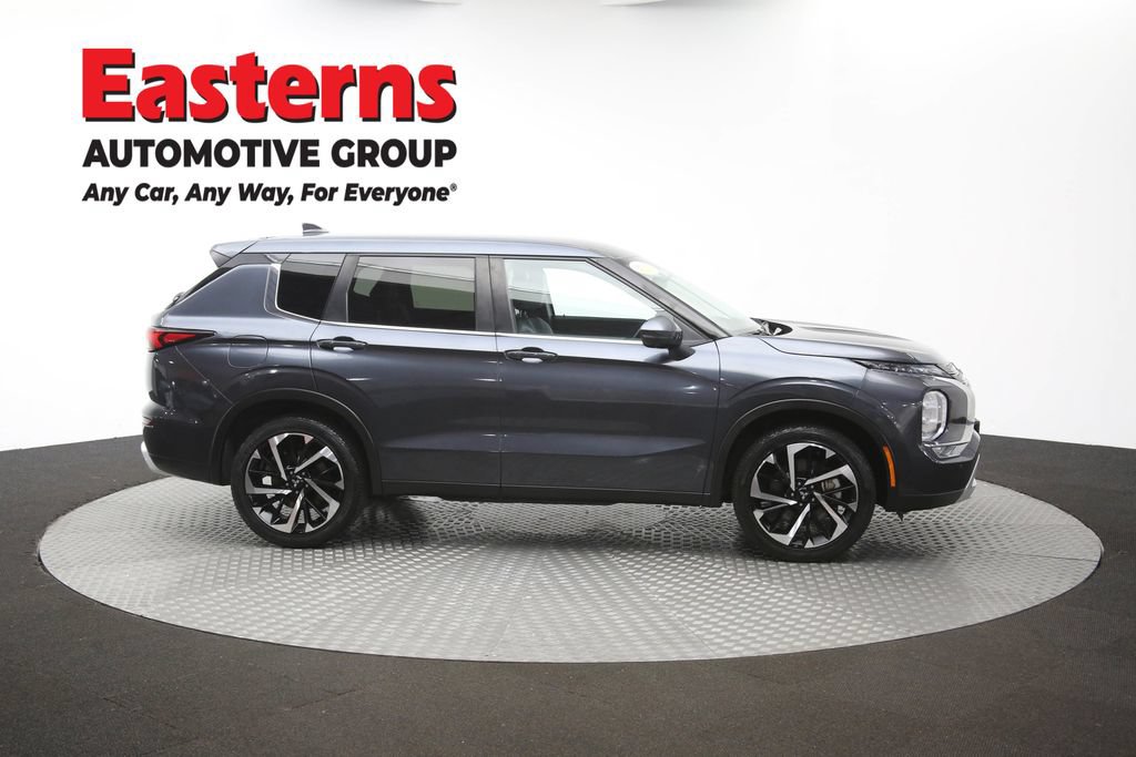 Used 2024 Mitsubishi Outlander SE FWD image 47