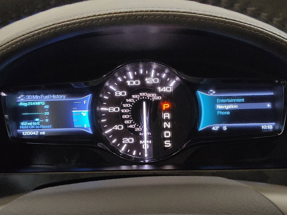 Used 2015 Lincoln MKX AWD w/ Equipment Group 102A image 23