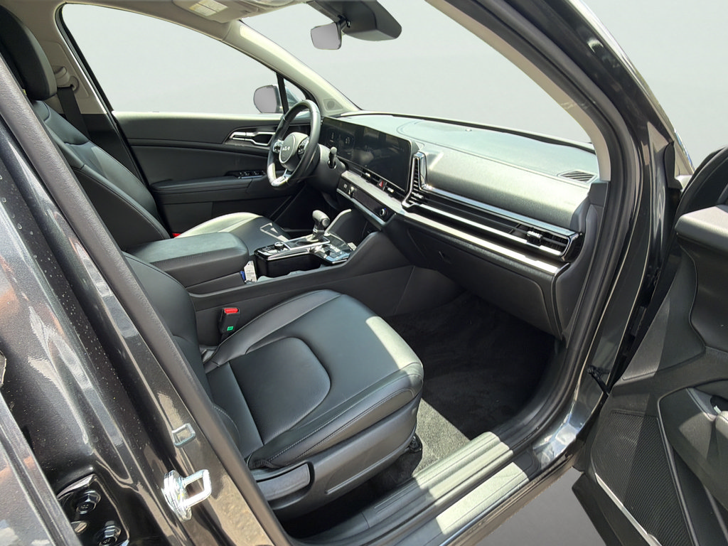 Used 2024 Kia Sportage EX FWD image 17