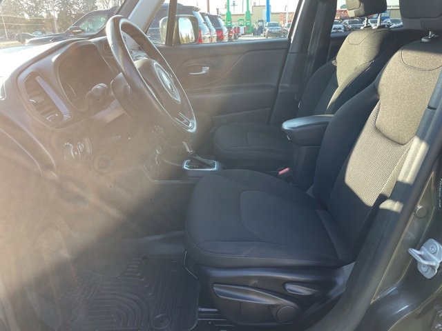 Used 2020 Jeep Renegade Altitude image 8