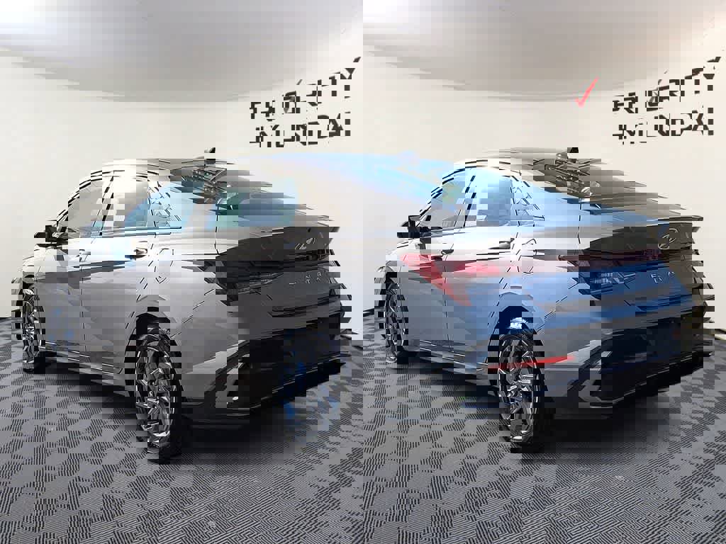 Used 2024 Hyundai Elantra SEL image 6