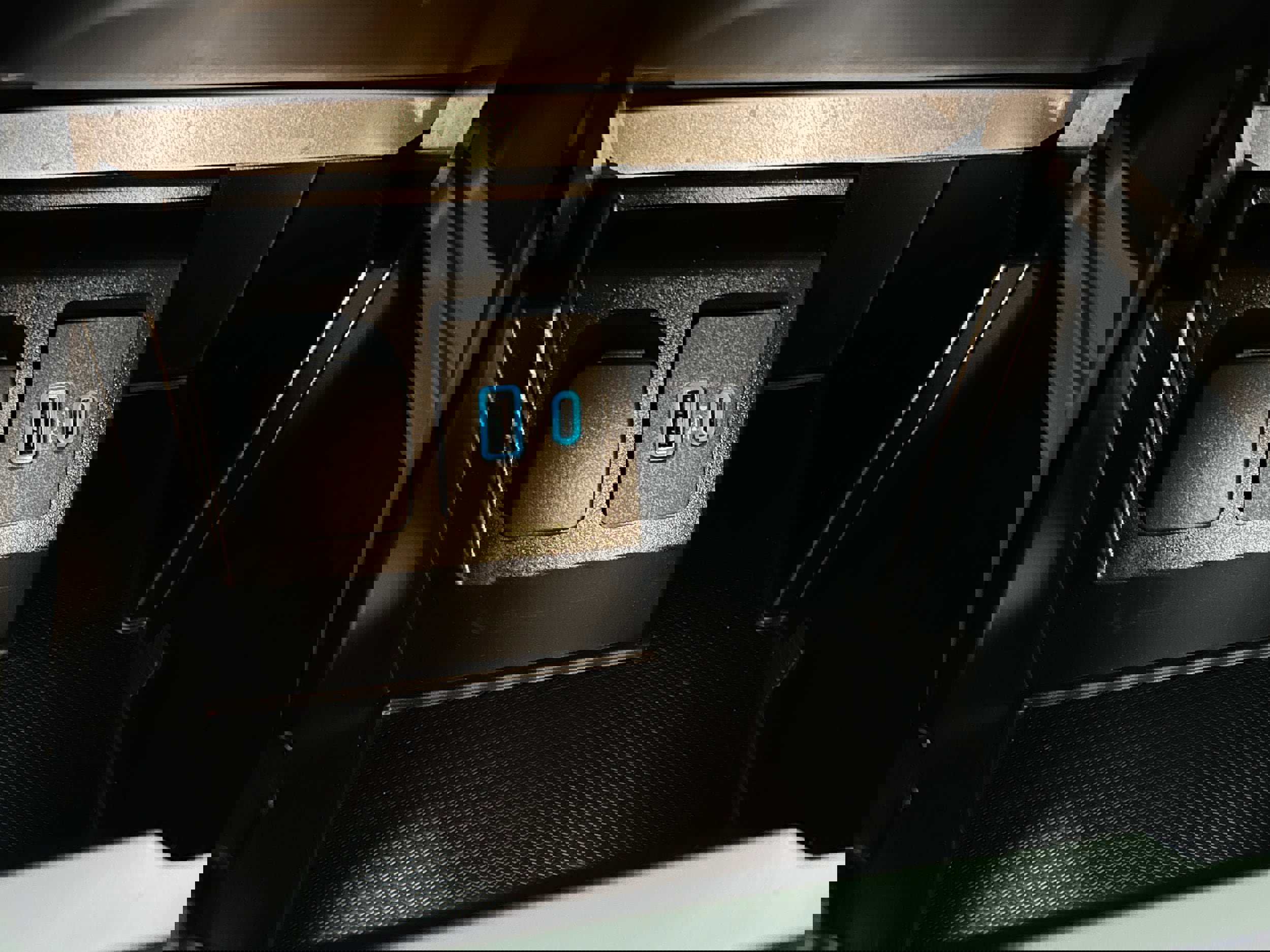 Used 2020 Ford Explorer XLT w/ Equipment Group 202A image 10