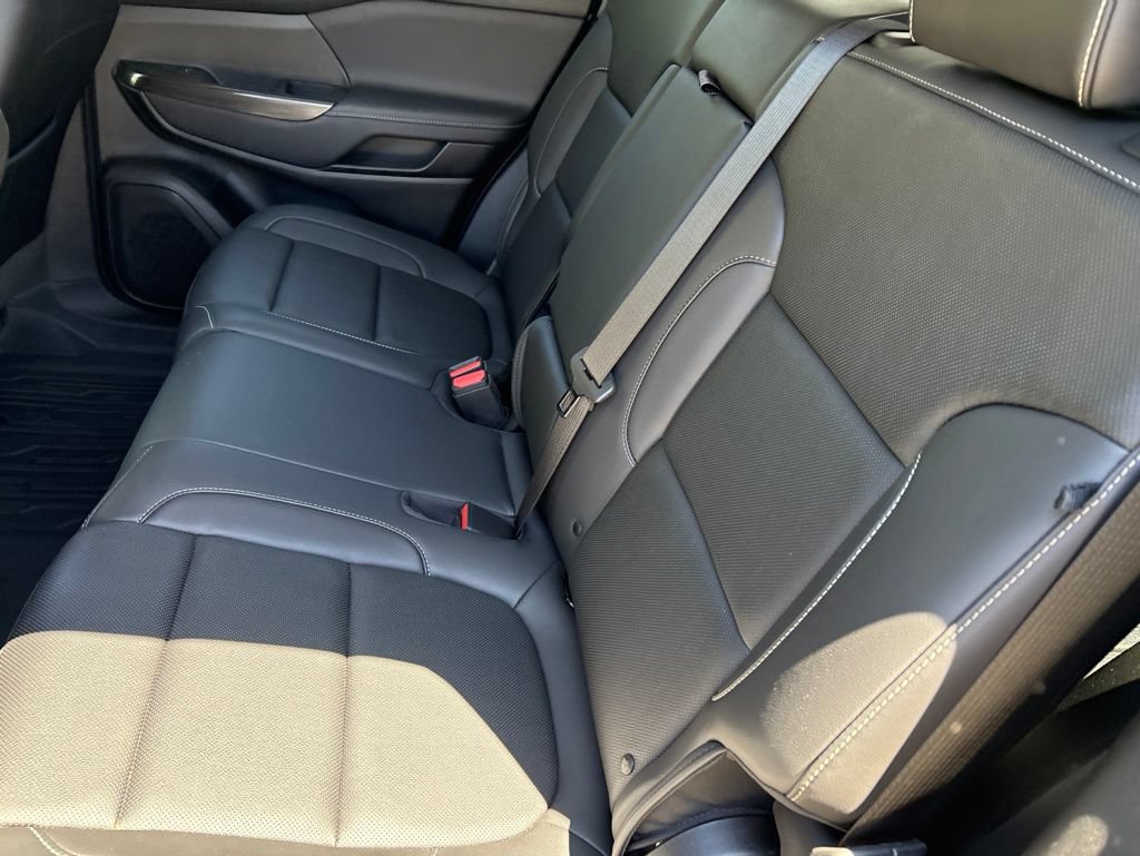 Certified 2023 GMC Acadia SLT AWD/4WD image 10