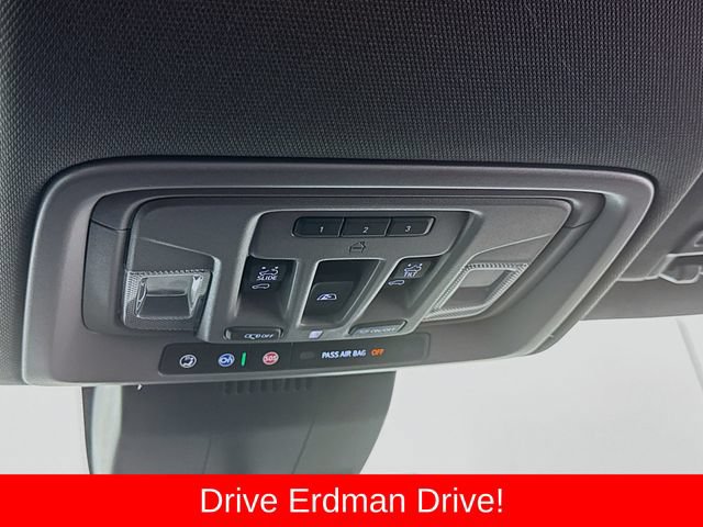 Used 2026 GMC Sierra 1500 Denali w/ Denali Reserve Package AWD/4WD image 17