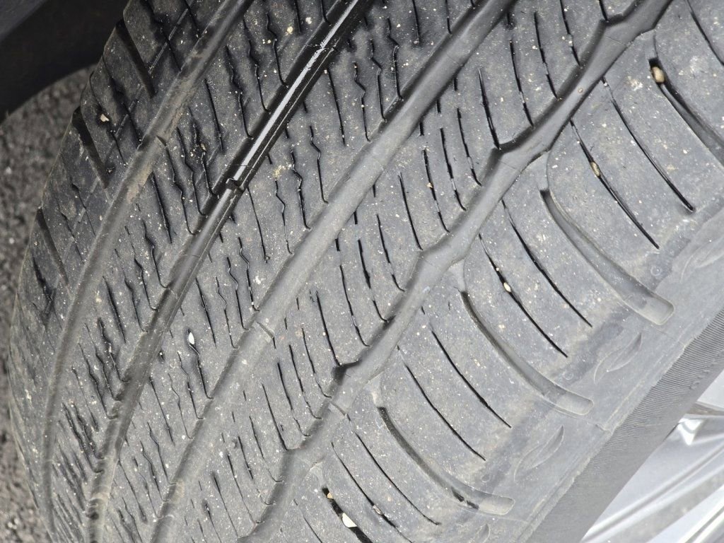 Used 2024 Chevrolet Equinox LT image 32