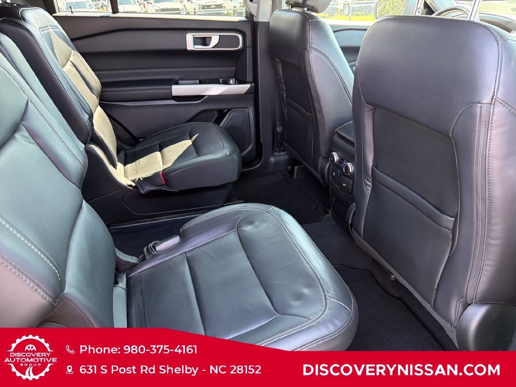 Used 2022 Ford Explorer XLT w/ Equipment Group 202A AWD/4WD image 34
