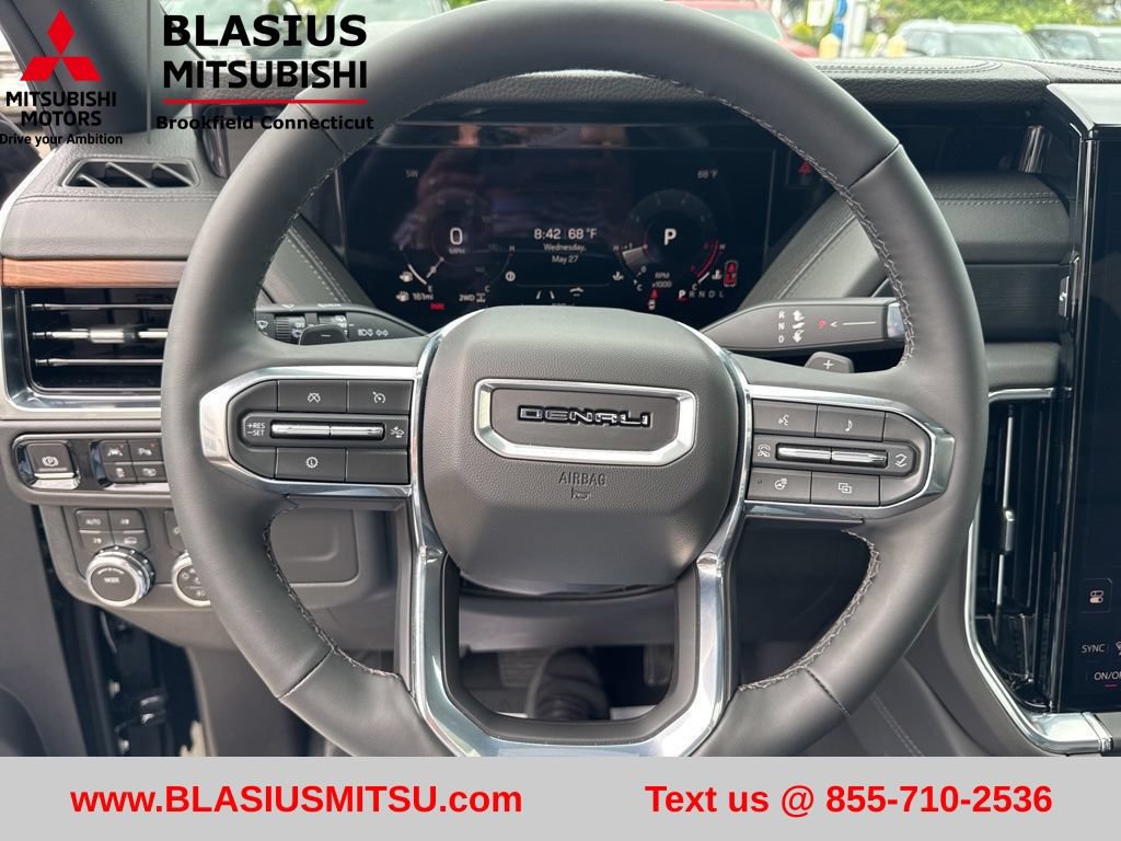 Used 2026 GMC Yukon Denali w/ Sun & Power Step Package AWD/4WD image 29